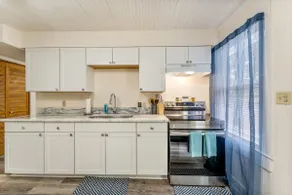 Reader’s Escape: Fredericksburg Mid-Term Stay - Image 3