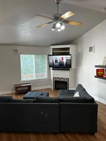 Spacious 3 BR w/ King Bed + Mountain View - Image 4