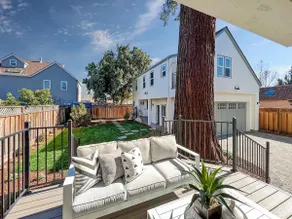 Newly Built, Luxury Living - Image 2