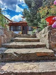 Panthea Cottage - Image 2