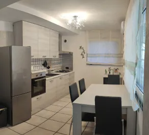 Entire quiet two-room apartment within walking distance of the center - Image 5