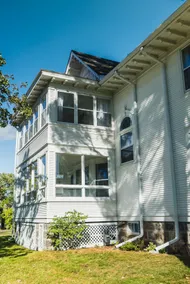 Large Historic Estate on the Shores of Lake Winona - Image 5