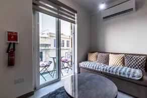 Velvet Noir Apartment - Image 2