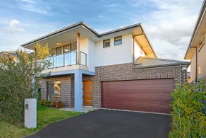 4BR| Sleeps 10, Near Schofield Station | The Ponds - Image 2