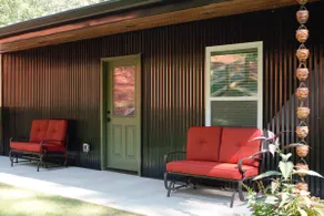 Romantic Pet-Friendly Mountain Cabin - Image 3