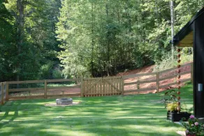 Romantic Pet-Friendly Mountain Cabin - Image 4