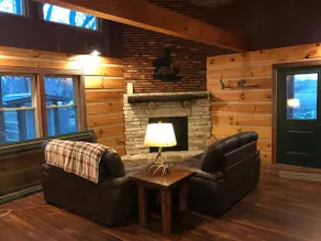 Unique Paw Print Cabin nestled in the Flint Hills! - Image 4