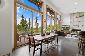 Secluded Modern|Scenic Views|Hot Tub|Pet Friendly - Image 4