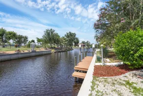 Peaceful Canal Retreat w/ Private Dock - Image 3