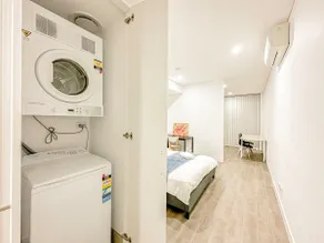 St Lukes Square-Studio $100 Refundable Deposit - Image 4