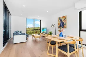 Modern 2BR Oasis - Walk to MQ Uni & Hospital - Image 3
