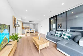 Modern 2BR Oasis - Walk to MQ Uni & Hospital - Image 4