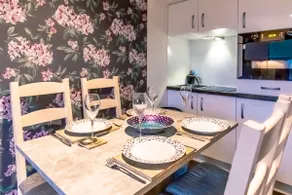 River View Studio Chester City Centre FREE Parking - Image 3