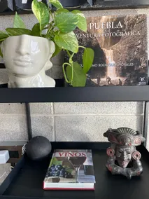 Unique Industrial Loft, View of the Volcanoes - Image 4
