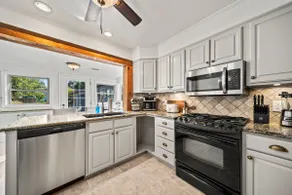 Expo 3BR/3BA Timeless Tulsa: 1940s Bungalow - Image 5