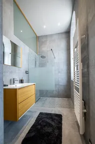 Airport Suite – Parking – Comfort – Netflix - Image 2