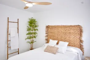 50 meters from the beach, terrace overlooking the sea - Image 4