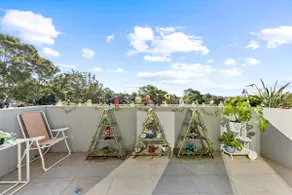 Epping Sunlit Luxury Loft - 2Beds & High Ceilings - Image 4
