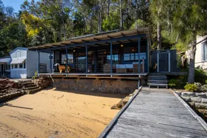 Captivating Waterfront Cottage - Scotland Island - Image 2