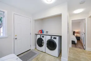 Spacious 3BR/4Bath with A/C Near Steveston - Image 5
