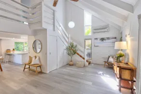 Spacious 3 Bedroom home with large Pool - Image 5