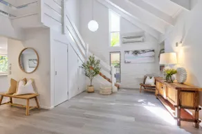 Spacious 3 Bedroom home with large Pool - Image 3