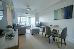 Cozy 2BR in BGC - Fixed Wi-fi 58 Inch UHD TV - Image 3