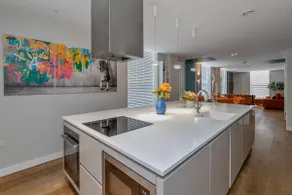 Milton Keynes City Center 2 bed - Image 2