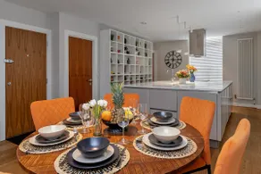 Milton Keynes City Center 2 bed - Image 3