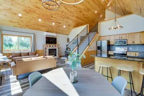 HotTub Sauna Lake Private Cabin, 7 beds 3 baths - Image 4