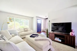 The Cardiff- Stylish 4bd home by Airport & Seattle - Image 4