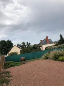 Small quiet house - Image 2