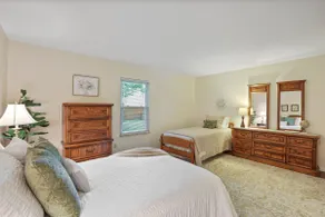 Annie's Home Away - Image 5