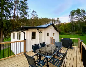 Hilltop Hideout | Sunset Deck, 3-Min Walk to Beach - Image 4