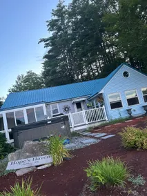 Hope's Haven-Lakefront House with Beautiful Views - Image 4