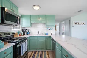 Cute Cottage With Game Room, Close to the Beach - Image 5