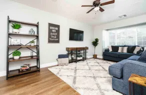 Private Cottage Home Pet friendly Sleeps 6 - Image 4