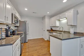 Cozy and Spacious Spring Hill 3BR 2bath Home - Image 5