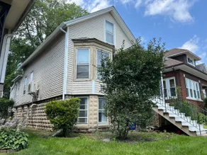 Home in Forest Park Upstairs. - Image 2