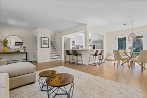 Cozy, updated single family in Fairfield County - Image 3