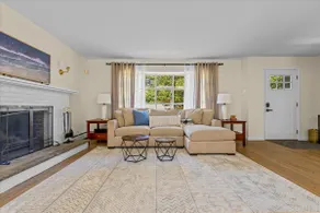 Cozy, updated single family in Fairfield County - Image 4