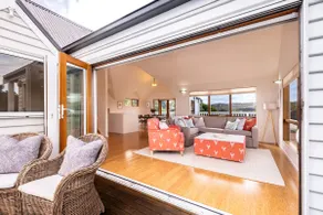 Hamptons Hideaway - Freycinet Holiday Houses - Image 4