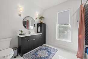 Stylish Retreat Near Wedding Venues + Downtown - Image 5