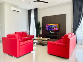 Private Pool Retreat, Langkawi Villa w/ Karaoke by Zervin - Image 4