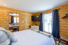 Doc’s Inn ( suite 504 ) - Image 3
