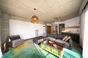 Large, Spacious and Sea View: Blue Suite - Image 3
