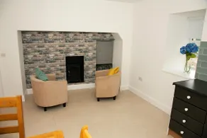 Power's Cottage - Image 4