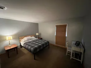 House in Glacier Hills Park - Image 3