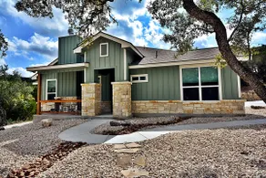 Simply Irresistible, Family & Pet Friendly, 5 Minutes to Lake & River - Image 2