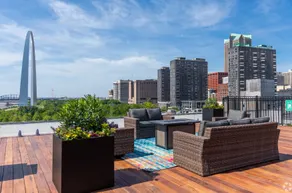 Loft with Gateway Arch Views | Downtown St. Louis - Image 5